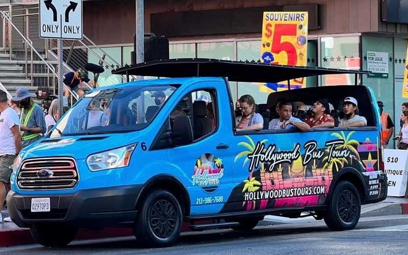 Hollywood Sightseeing and Celebrity Homes Tour by Open Air Bus